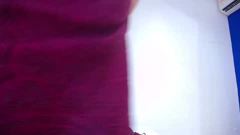 juicy_bignipples18 online show from 12-12-24, 05:15