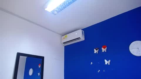 juicy_bignipples18 online show from 01-18-25, 05:26