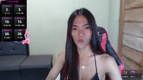 Snapshot of juicy_cumellah chatting on 09-14-25, 07:24 Ellah online show from 09-14-25, 07:24