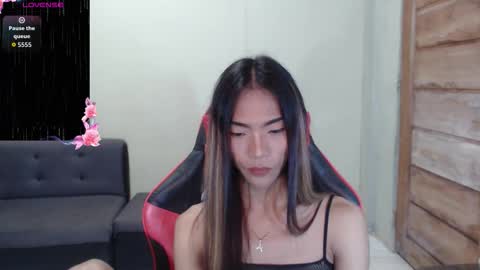 Snapshot of juicy_cumellah chatting on 09-25-25, 08:56 Ellah online show from 09-25-25, 08:56