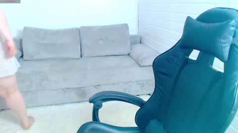 Snapshot of juicy_diana chatting on 06-08-26, 03:18 Diana For friends simple Di online show from 06-08-26, 03:18