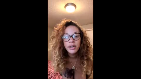 Snapshot of juicy_juju3 chatting on 05-13-26, 05:43 juicy_juju3 online show from 05-13-26, 05:43