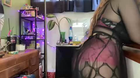juicy_jussy online show from 05-15-26, 08:16