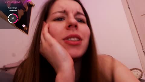 laura online show from 01-04-25, 03:39