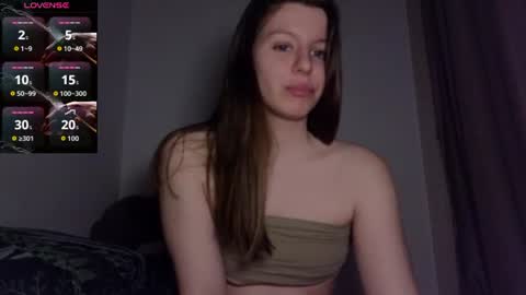 Snapshot of juicy_mystery chatting on 06-09-26, 06:52 laura online show from 06-09-26, 06:52