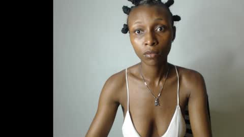 Snapshot of juicy_pinkpussy564197 chatting on 02-20-26, 01:13 olivia online show from 02-20-26, 01:13