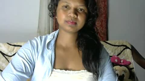 Snapshot of juicy_pretty chatting on 07-14-26, 02:05 stellah online show from 07-14-26, 02:05