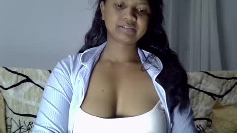 Snapshot of juicy_pretty chatting on 08-04-26, 02:26 stellah online show from 08-04-26, 02:26