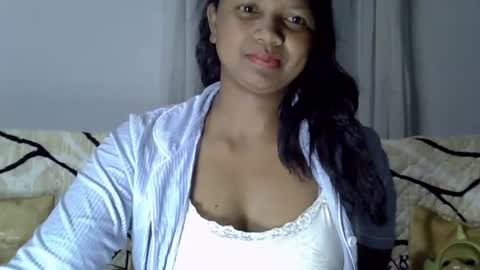 Snapshot of juicy_pretty chatting on 08-08-26, 01:52 stellah online show from 08-08-26, 01:52