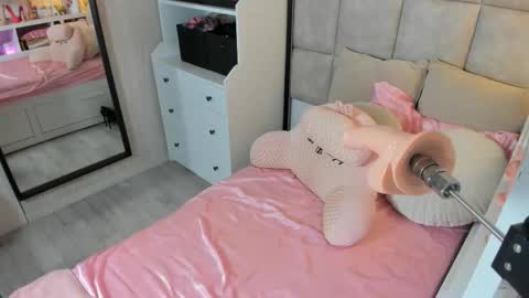 Tatjana online show from 11-30-25, 08:40