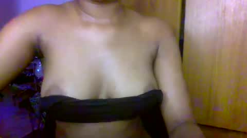 Snapshot of juicy_pussy1122 chatting on 03-12-26, 08:09 Emily online show from 03-12-26, 08:09