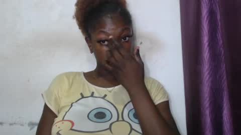 Snapshot of juicyberryx chatting on 07-05-26, 08:10 queen online show from 07-05-26, 08:10