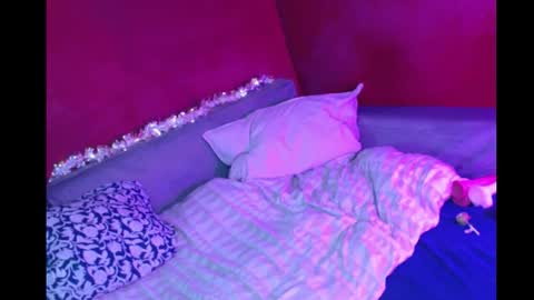 Snapshot of juicycandycam chatting on 10-10-25, 07:13 juicycandycam online show from 10-10-25, 07:13