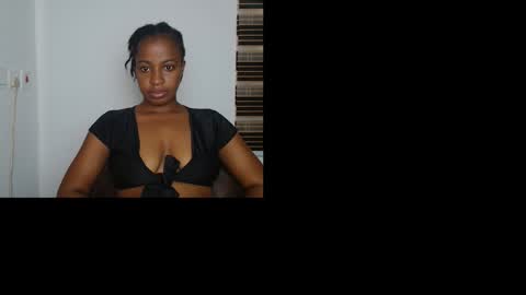 Snapshot of juicykinkx chatting on 10-29-25, 08:38 juicykinkx online show from 10-29-25, 08:38