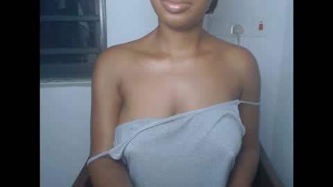 Snapshot of juicykinkx chatting on 11-10-25, 04:00 juicykinkx online show from 11-10-25, 04:00