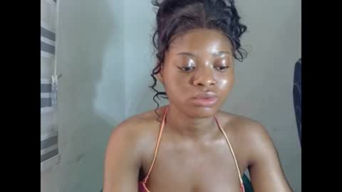 juicynpinkx online show from 04-20-26, 08:50