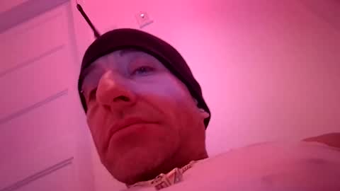 juicystraw online show from 12-15-25, 01:32