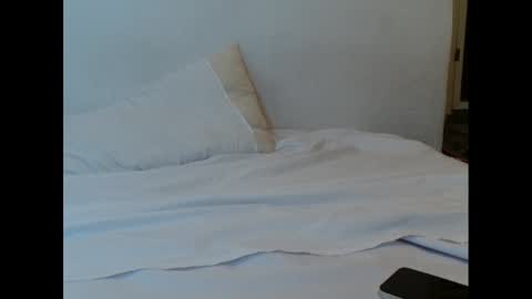 Snapshot of juicyxpink chatting on 03-08-25, 02:23 juicyxpink online show from 03-08-25, 02:23