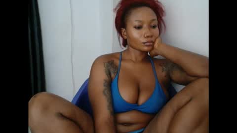 Snapshot of juicyxpink chatting on 09-17-25, 01:18 juicyxpink online show from 09-17-25, 01:18