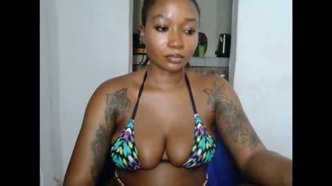 Snapshot of juicyxpink chatting on 11-27-25, 12:46 juicyxpink online show from 11-27-25, 12:46