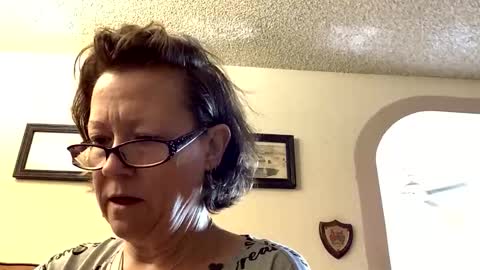 JuJuKitty online show from 10-20-25, 04:07