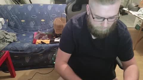 Julcs online show from 12-17-24, 04:32