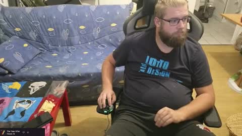 Julcs online show from 10-12-25, 05:56