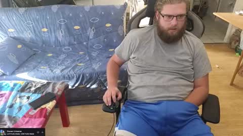 Julcs online show from 10-21-25, 02:29
