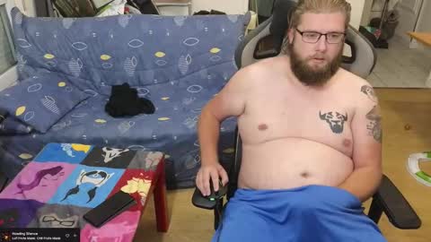 Snapshot of julcs chatting on 10-25-25, 05:08 Julcs online show from 10-25-25, 05:08