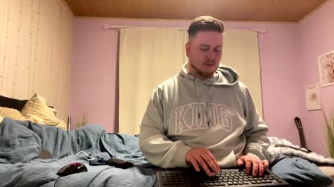 Snapshot of jules0612 chatting on 02-20-25, 07:01 jules0612 online show from 02-20-25, 07:01