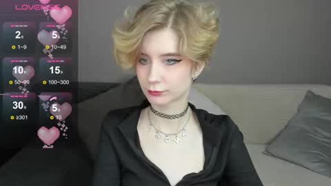 Snapshot of julescrown chatting on 02-23-25, 01:02 Jules online show from 02-23-25, 01:02