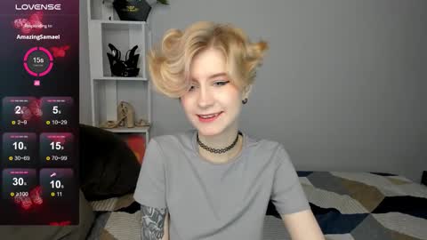 Snapshot of julescrown chatting on 09-14-25, 01:05 Jules online show from 09-14-25, 01:05