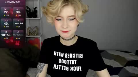 Snapshot of julescrown chatting on 09-21-25, 12:45 Jules online show from 09-21-25, 12:45