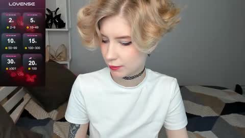 Snapshot of julescrown chatting on 09-27-25, 01:10 Jules online show from 09-27-25, 01:10