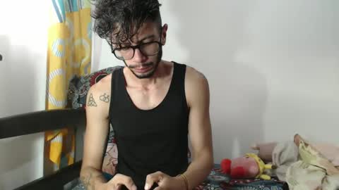 Snapshot of julfigo chatting on 01-15-25, 11:53 Julfigo online show from 01-15-25, 11:53