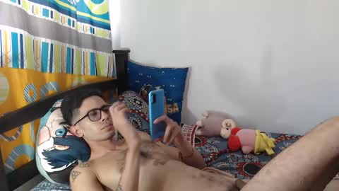 Snapshot of julfigo chatting on 01-19-25, 09:34 Julfigo online show from 01-19-25, 09:34