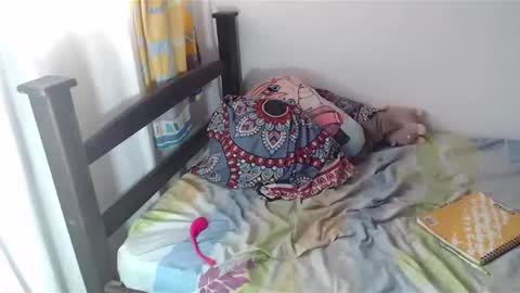 Snapshot of julfigo chatting on 02-14-25, 08:59 Julfigo online show from 02-14-25, 08:59