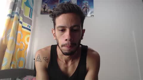 Snapshot of julfigo chatting on 02-22-25, 12:29 Julfigo online show from 02-22-25, 12:29