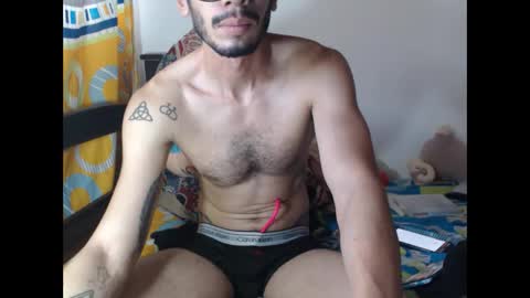 Snapshot of julfigo chatting on 11-21-25, 07:01 Julfigo online show from 11-21-25, 07:01