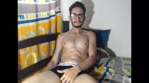 Snapshot of julfigo chatting on 01-13-26, 12:10 Julfigo online show from 01-13-26, 12:10