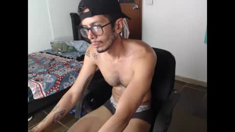 Snapshot of julfigo chatting on 02-24-26, 02:48 Julfigo online show from 02-24-26, 02:48