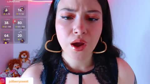 Snapshot of juli05star chatting on 11-06-25, 11:26 Juliana online show from 11-06-25, 11:26