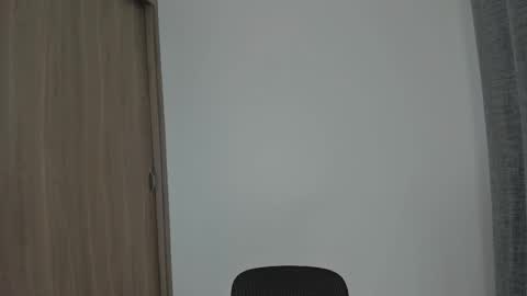 Snapshot of juli_hairy chatting on 11-18-25, 09:08 Juli Modelo Independiente online show from 11-18-25, 09:08