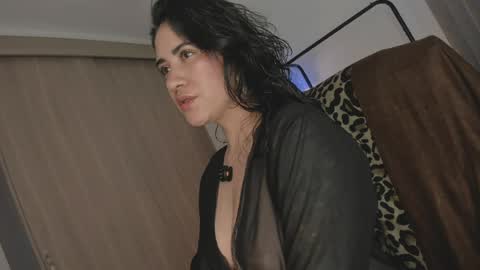 Snapshot of juli_hairy chatting on 05-09-26, 10:04 Juli Modelo Independiente online show from 05-09-26, 10:04