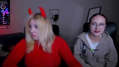 juli kisss online show from 09-10-25, 07:25