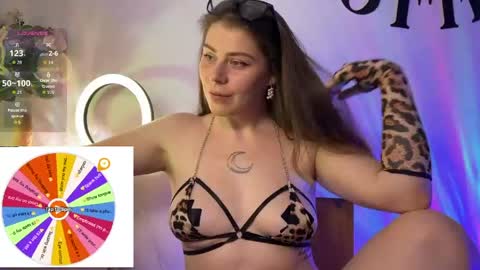 Snapshot of juli_m00n chatting on 05-09-26, 06:57 juli_m00n online show from 05-09-26, 06:57