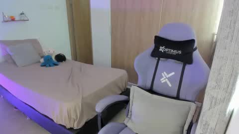 juli_santos_22 online show from 01-11-25, 08:10