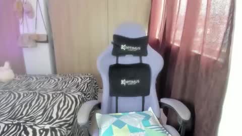 Snapshot of juli_santos_22 chatting on 04-18-26, 09:26 juli_santos_22 online show from 04-18-26, 09:26