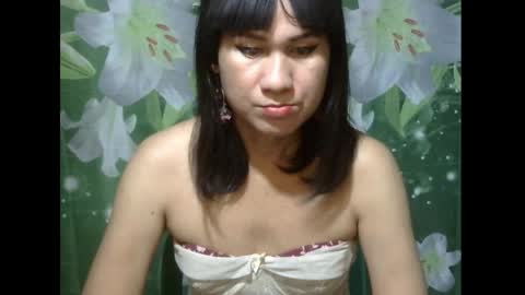Snapshot of julia111987 chatting on 04-21-26, 05:28 JULIA online show from 04-21-26, 05:28