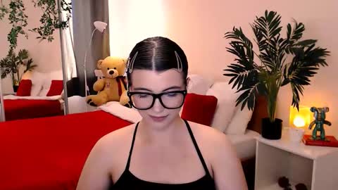 julia485262 online show from 06-03-26, 02:44